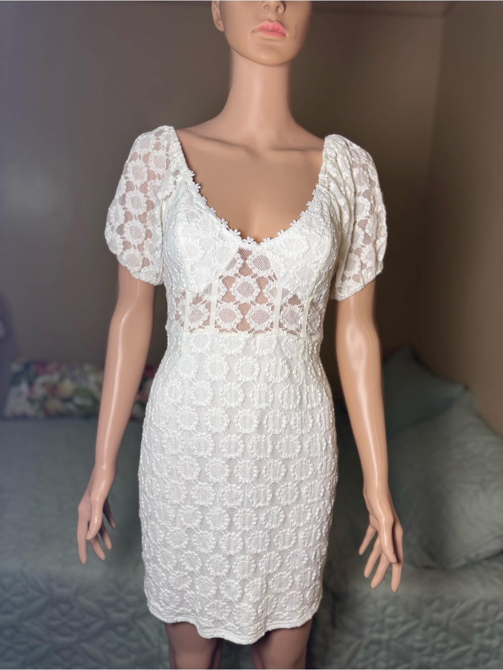 Blush BJ White Floral Lace Sheer V-Neck Puff Short Sleeve Sheath Knee L - Picture 2 of 8